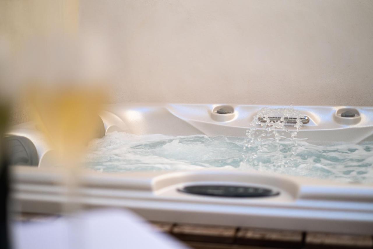L'Acqua Dolce - La Rochelle - Ile De Re - Jacuzzi La Rochelle (Charente-Maritime) Exterior photo